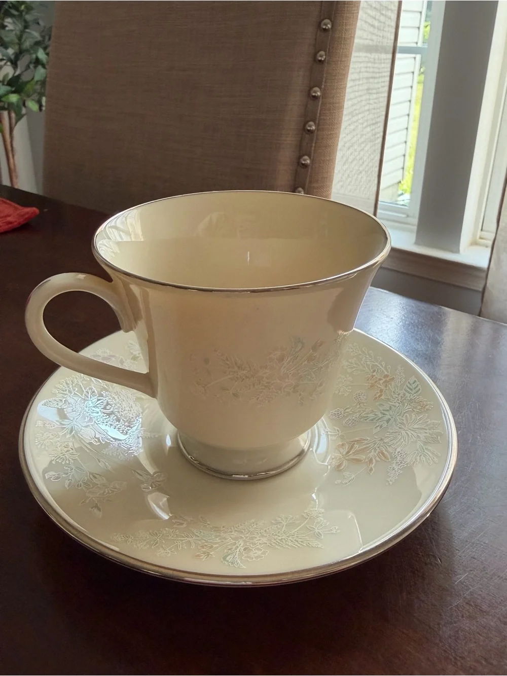 Lenox April Fine China Tea Cup & Saucer set. 5 complete sets-Excellent condition
